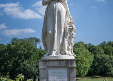 Statue de Joséphine au Parc du Bois-Préau